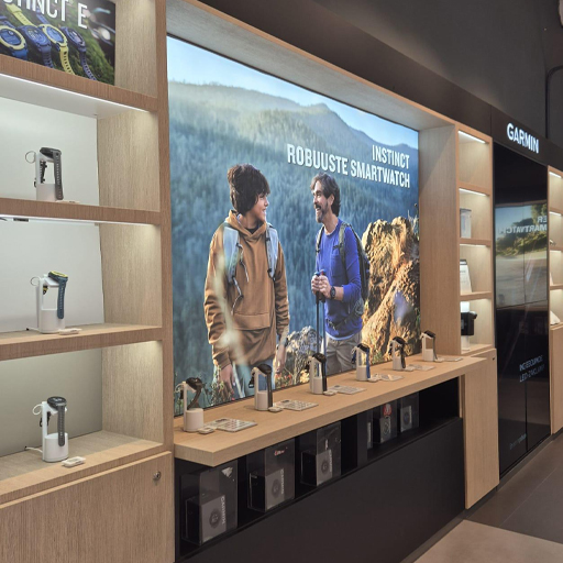 Garminstore mediamarktarena door keukenwrapzwolle.nl na 1