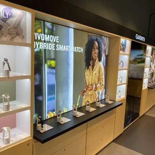 Garminstore mediamarktarena door keukenwrapzwolle.nl voor 1